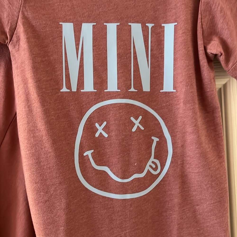 NWT MAMA & MINI shirt and onesie matching set - Picture 4 of 6